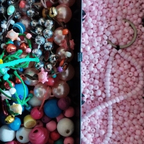 Craft supplies like new with case