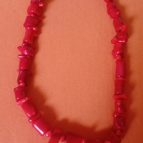 Red Coral Necklace vintage, like new