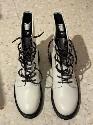 Tommy Jeans boots like new, size 42, white