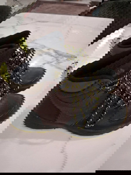 αθλητικά μποτάκια nike νούμερο 38