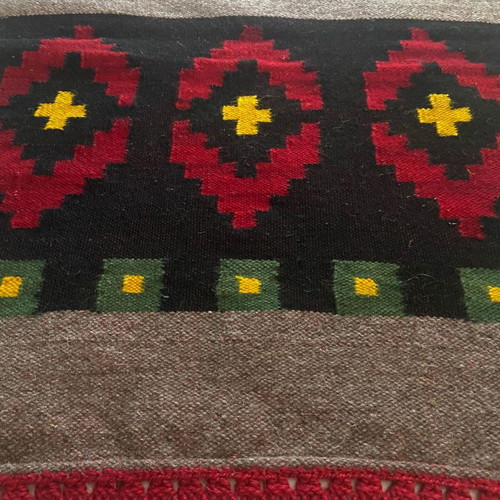 Handmade wool embroidered rug new, loom woven