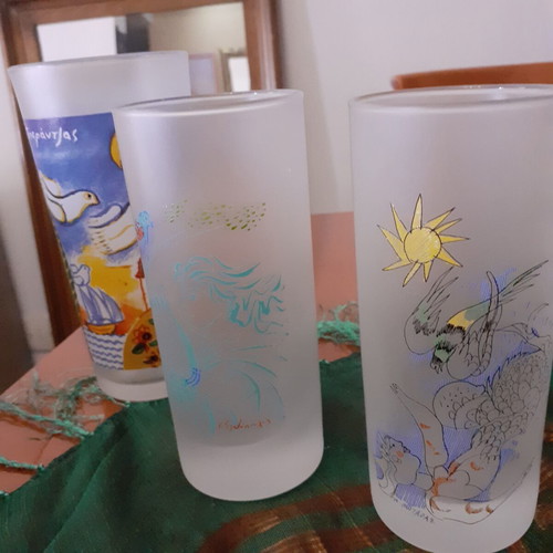 Water glasses with Stathopoulos and Sperantzas prints, like new