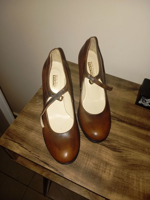 Leather ballet shoes size 39 brown like new