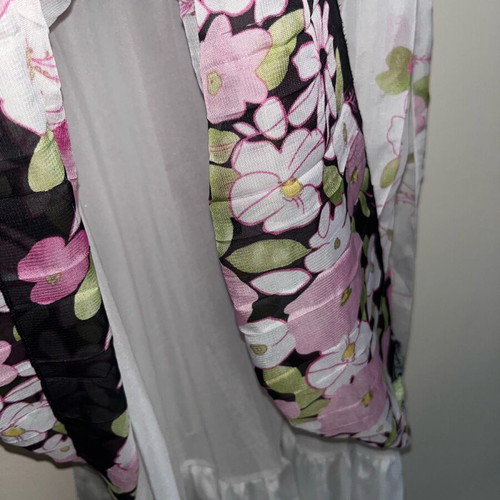 Floral dress white and pink like new