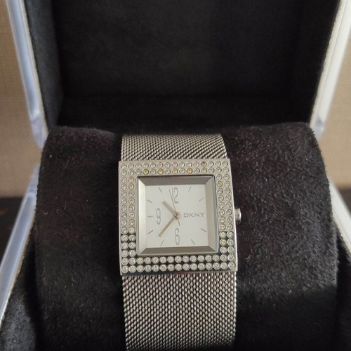 DKNY stainless steel watch like new with crystals women's