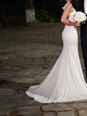 Νυφικό φόρεμα σαν καινούργιο, ραμμένο σε ατελιέ Faliakos, άσπρο