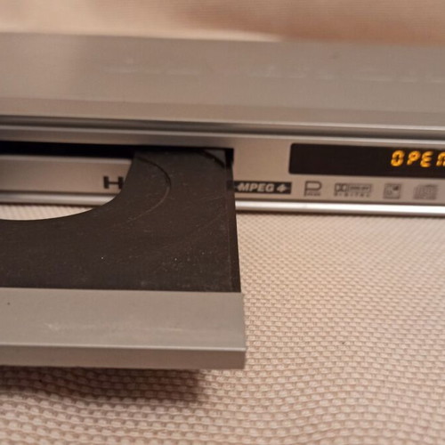 Silver Crest CD-DVD Player μοντέλο ΚΗ 6522 μεταχειρισμένο χωρίς τηλεχειριστήριο