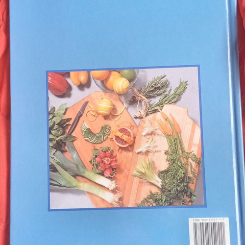 Book Magika Garnirismata by Vefa Alexiadou like new
