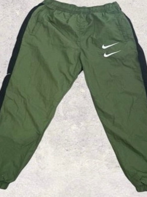 Nike Swoosh φόρμα σαν καινούργια, μέγεθος L, πράσινη
