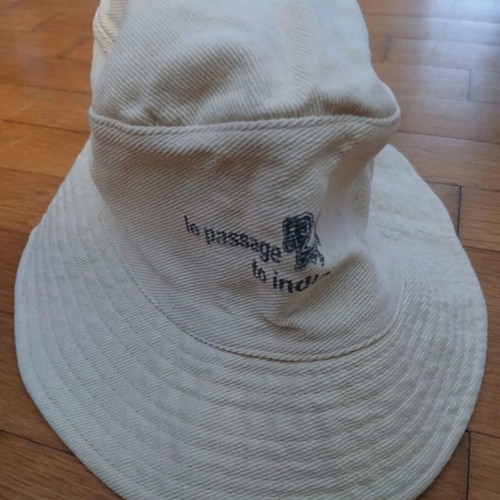 Bucket beige cotton hat with adjustable cord like new
