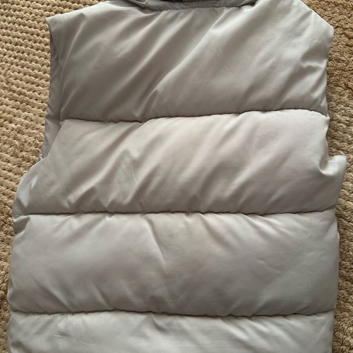 Zara puffer sleeveless vest like new, beige, with hood 104 cm