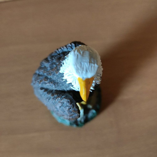 Collectible bald eagle figurine new