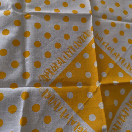 Yellow scarf like new, 51x51 cm