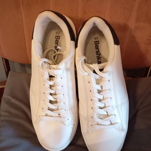 Bershka men's athletic shoes size 40 like new, white