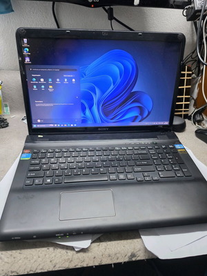 Sony Vaio SVE1713W1EB σαν καινούργιο, i7 3632QM, 8GB RAM, SSD 256GB, Full HD