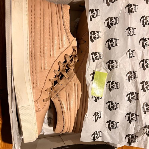 Momentum Melbourne Mid leather boots like new, beige pink
