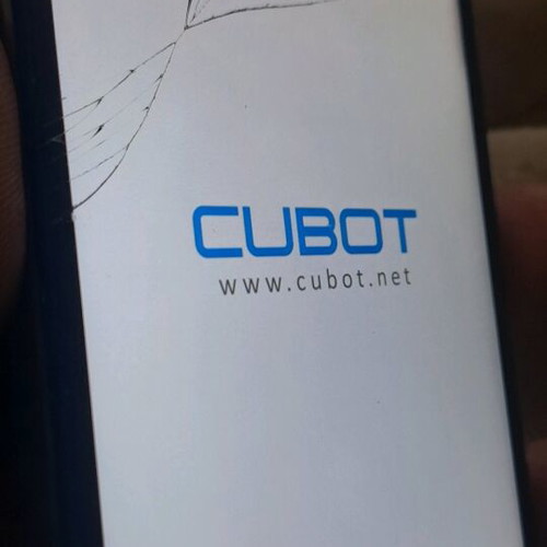 Cubot x16 used for parts with stuck screen