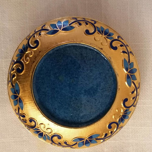 Cloisonné used