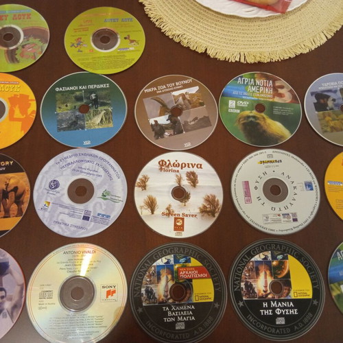 Educational and children's DVD set like new, pack of 17