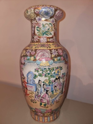 Floor Japanese Vase hand-painted. Satsuma.