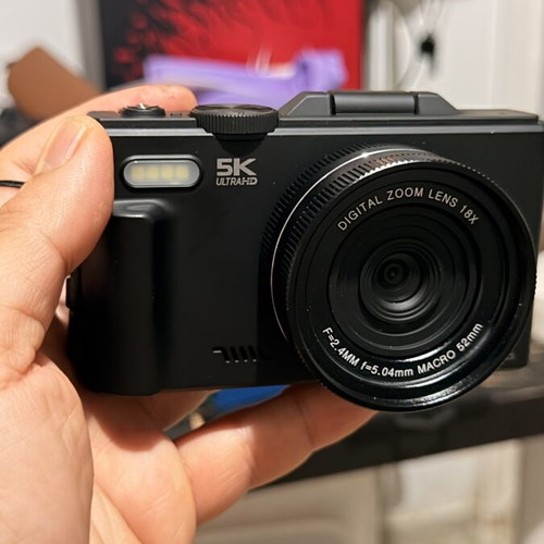 Lamtech digital camera, 75 MP, 3-inch screen, 18x zoom