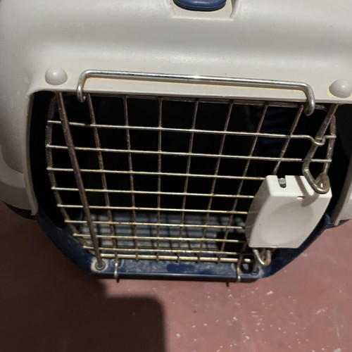 Pet carrier small, used, very good condition