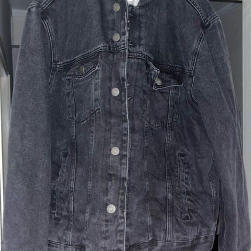 Bershka denim jacket men's like new, warm with inner lining