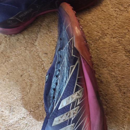 Adidas football shoes used, size 40, pink and purple