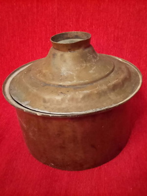 Antique copper pot used 1930-1950, collectible and galvanized