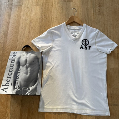 Abercrombie & Fitch Muscle Vintage V-Neck T-Shirt Size M used, cotton
