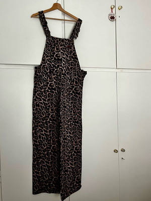 Karavan denim leopard salopette like new, size L, 100% cotton