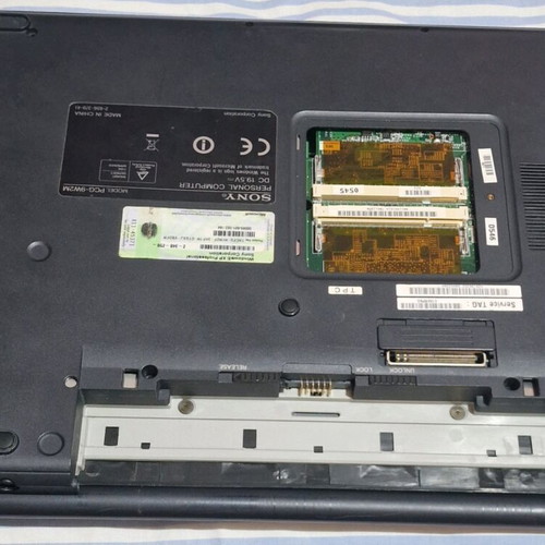 Sony Vaio PCG-9W2M for parts or repair without memory and hard drive