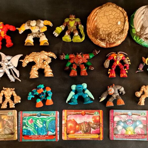 Gormiti figures, cards and altars used with rare Nintendo Nick figure