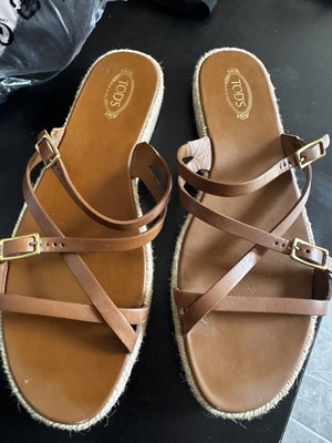 Tod’s leather sandals EU size 40, good used condition, backless
