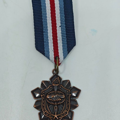 Collectible replica peace and friendship medal like new