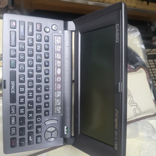 Casio PC 1MB vintage digital organizer