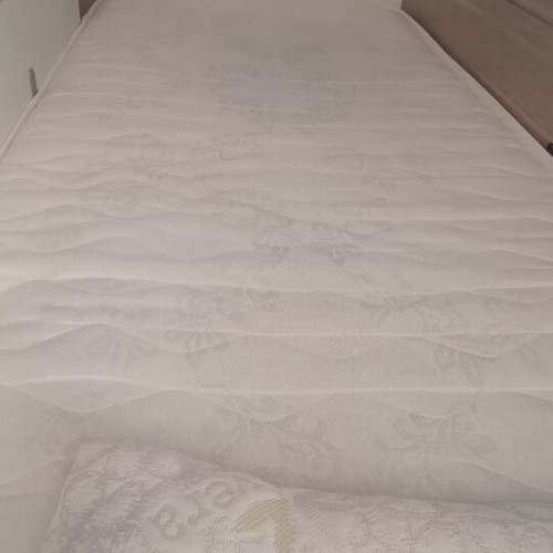 Roomy bunk bed with 2 single beds, storage drawer and ladder like new
