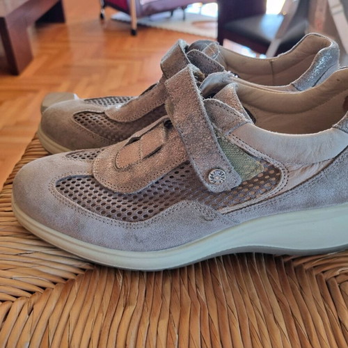 Imac athletic shoes like new, size 39, shock absorbing