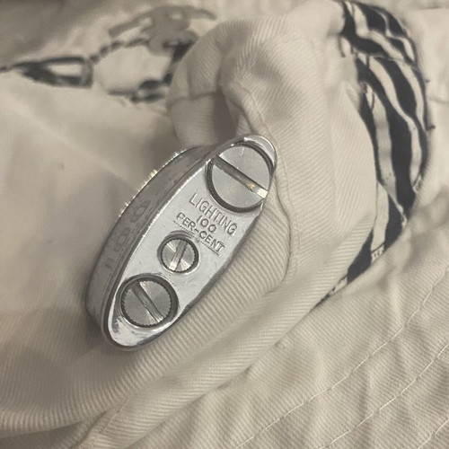 Lihgting petrol lighter like new
