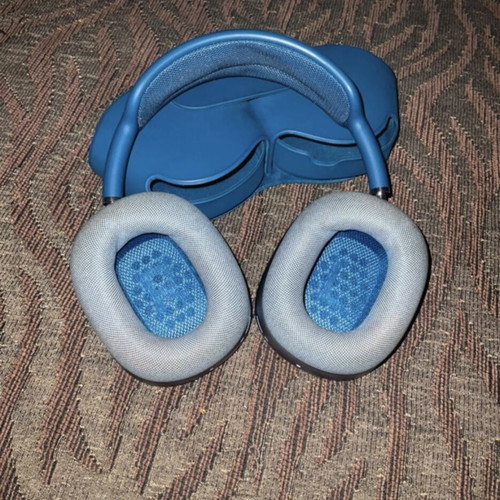 Apple AirPods Max Blue like new with case and protectors