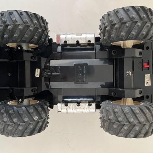 Taiyo remote control car like new, collectible from 1980s