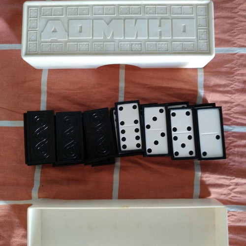 Russian Domino 1980 new