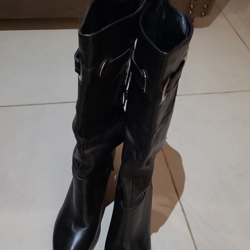 Leather boots size 38 made in Italy like new, black