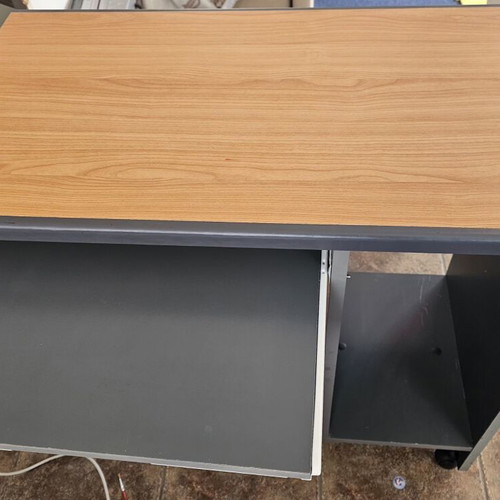 Desk with wheels used, disassembled, easy assembly