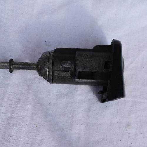 VW Golf 4 ignition lock used with key and 3 door locks