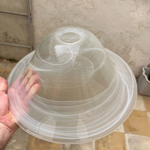 Opaline lamp shade like new, diameter 34 cm