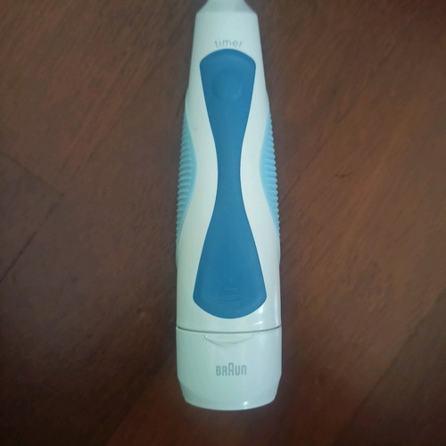 Oral-B electric toothbrush used in very good condition