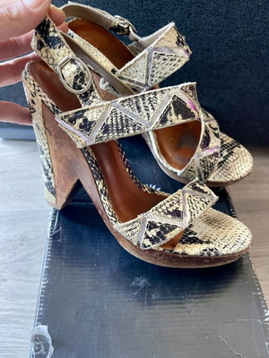 Wolpco leather sandals size 38 used, off-white