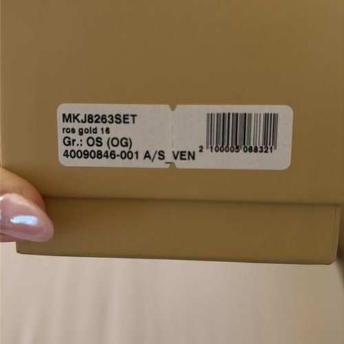 Michael Kors Rose Gold-Tone Logo Heart Bracelet and Stud Earring Gift Set new