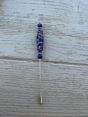 Murano pin like new, blue